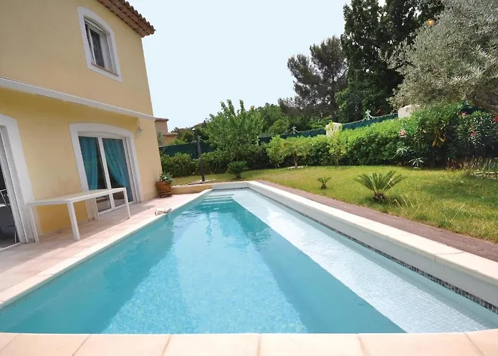 Lovely In Raphael Tatil Evi