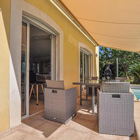 Lovely In Raphael Ferienhaus