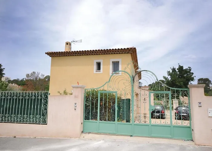 Lovely In Raphael Saint-Raphaël